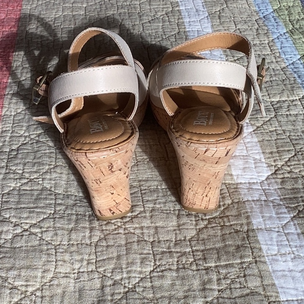Nordstrom Cream Wedge Shoes with Cork Heel - Picture 3 of 6
